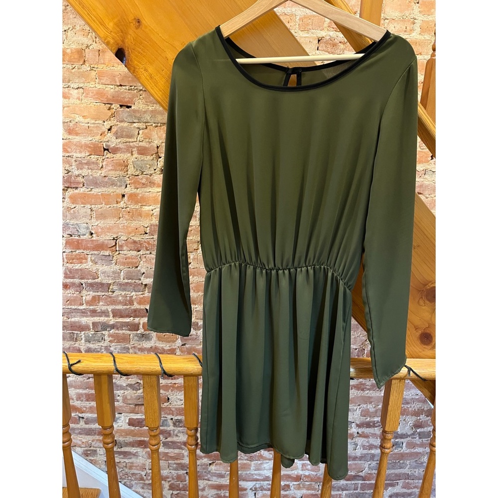Long sleeve cinched waist dress
